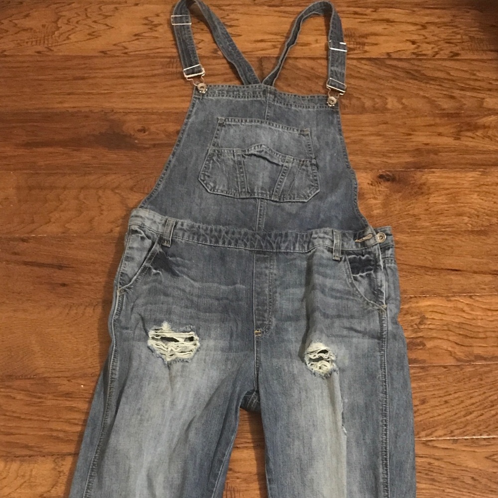 Long distressed overalls